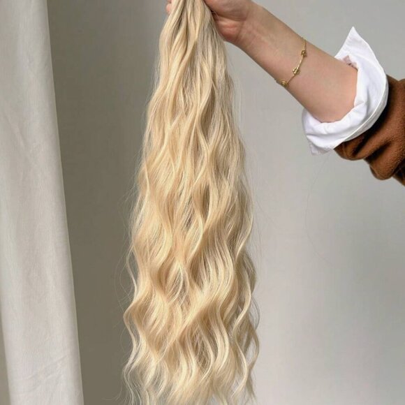 22 In Clip in light Blonde Water wave Hair Extensions - Picture 8 of 10